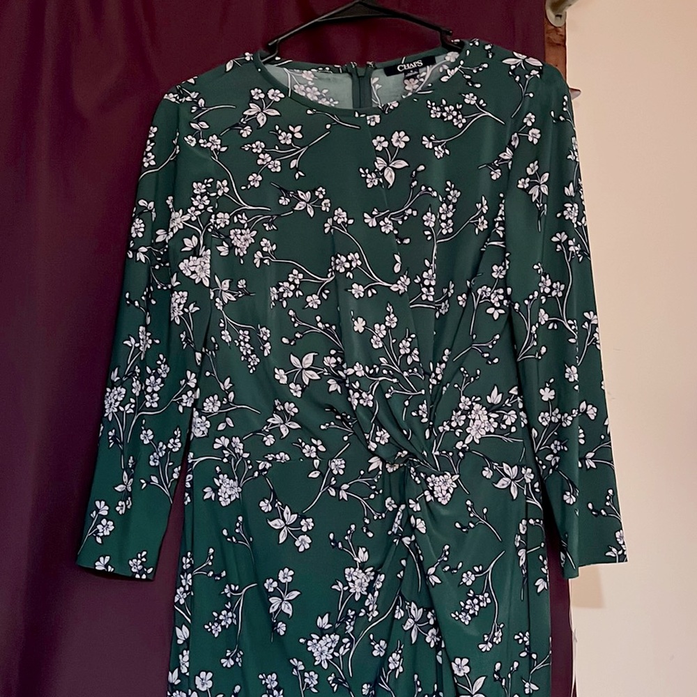 Knee high dress. Brand new never worn. Size medium.